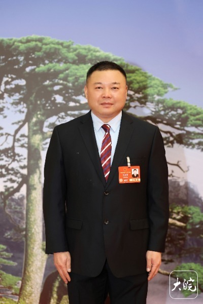熊猫体育平台：全国人大代表胡晓春：让黄山“向远飞”“向外飞”