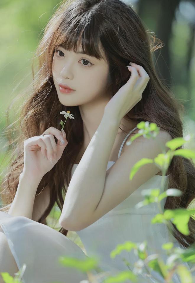 熊猫体育平台：宝贝对着镜头自己玩给我看MBA智库