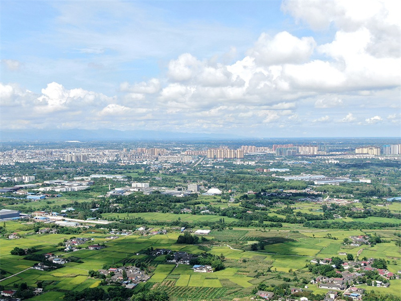 熊猫体育:四川绵竹:正将“诗与远方”的美好愿景化为可触可感的日常体验(图1)