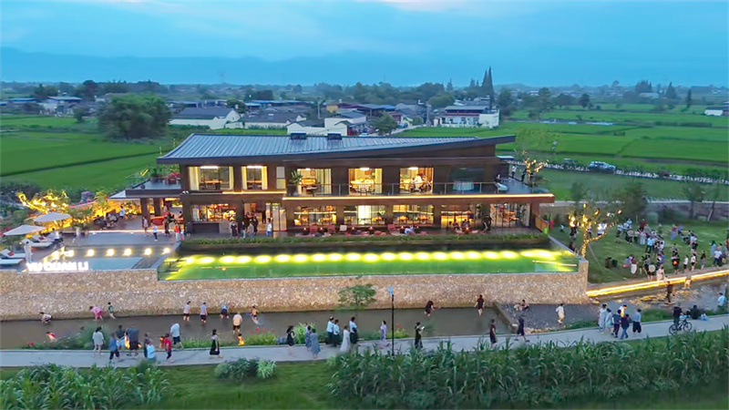 熊猫体育:四川绵竹:正将“诗与远方”的美好愿景化为可触可感的日常体验(图4)