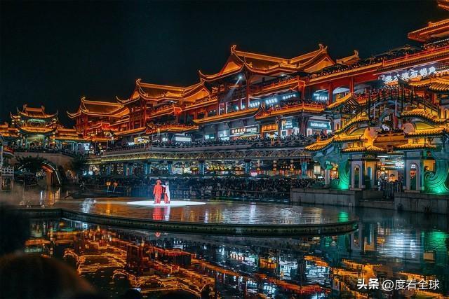 熊猫体育平台：跟着IP去旅行！这些被影视游戏带火的城市现在去还来得及吗？