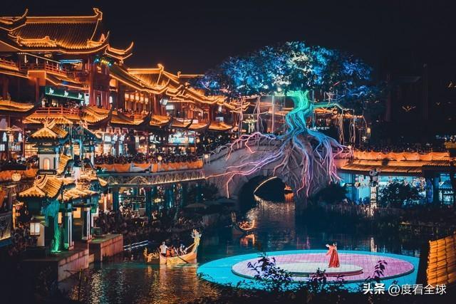 熊猫体育平台:跟着IP去旅行!这些被影视游戏带火的城市现在去还来得及吗?(图2)