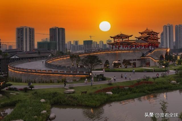 熊猫体育平台:跟着IP去旅行!这些被影视游戏带火的城市现在去还来得及吗?(图17)