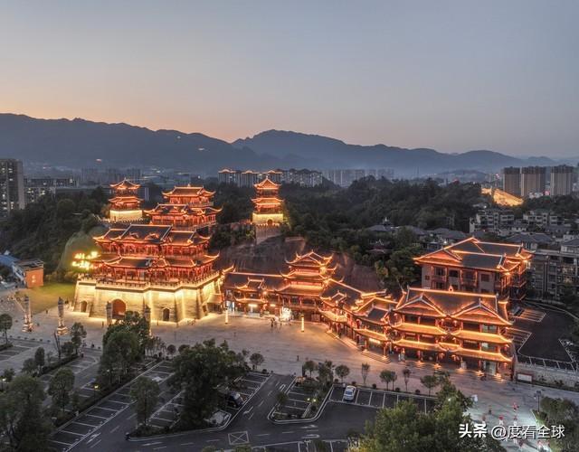 熊猫体育平台:跟着IP去旅行!这些被影视游戏带火的城市现在去还来得及吗?(图18)