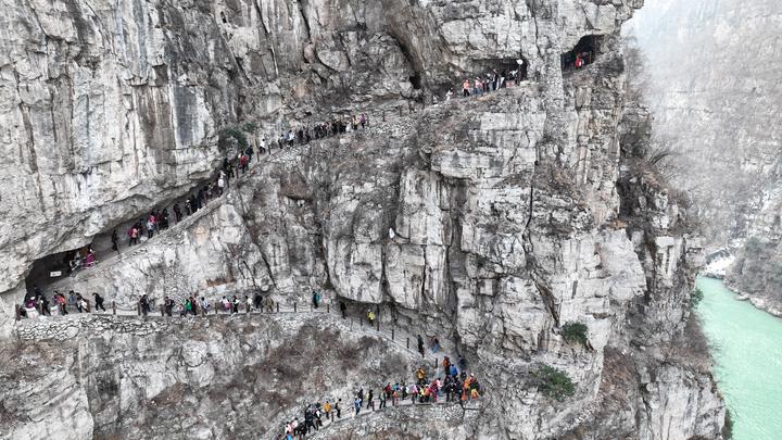 央媒看四川｜“悬崖村”的好消息！告别闭塞人均收入5年翻番