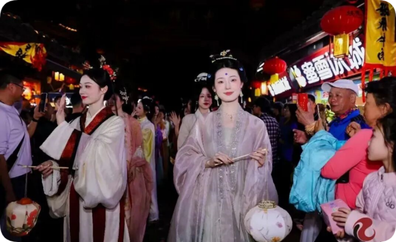 熊猫体育网站:阆中古城跻身全国5A级景区品牌百强(图4)